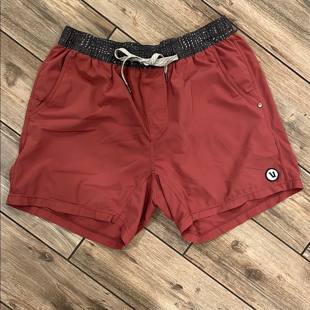 Vuori Kore Short 5” inseam w/ liner